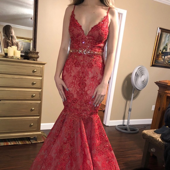 NWT Ellie Wilde size 2 red mermaid dress. - Picture 2 of 6